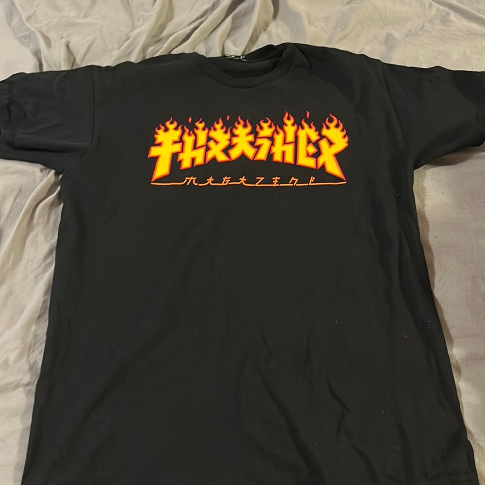 Authentic Zumiez Thrasher t-shirt, size medium no defects excellent condition